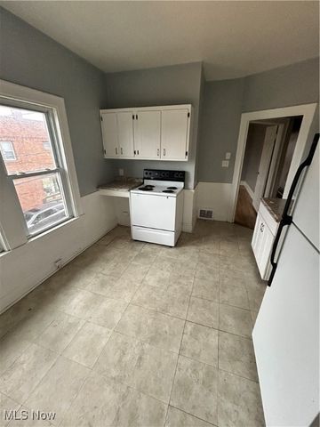 13940 W San Diego Avenue 1, Cleveland, OH 44111