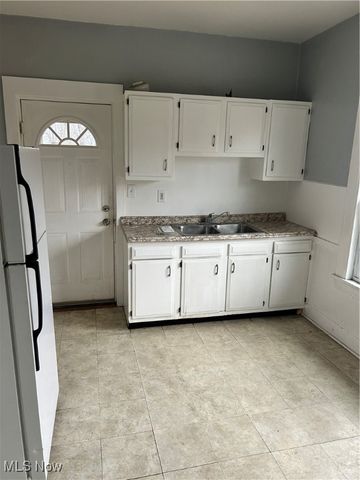 13940 W San Diego Avenue 1, Cleveland, OH 44111