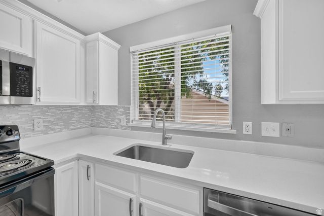 5782 S STONE FLOWER WAY, Salt Lake City, UT 84118