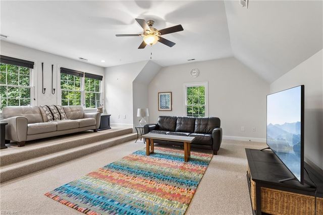 285 E Queens DR, Williamsburg, VA 23185