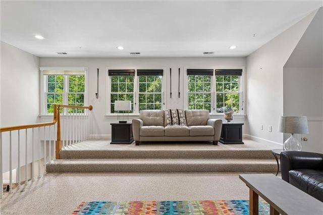 285 E Queens DR, Williamsburg, VA 23185