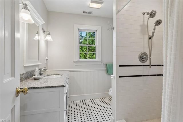 285 E Queens DR, Williamsburg, VA 23185