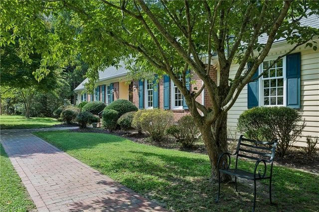 285 E Queens DR, Williamsburg, VA 23185