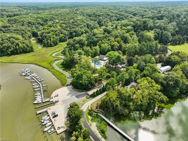 285 E Queens DR, Williamsburg, VA 23185