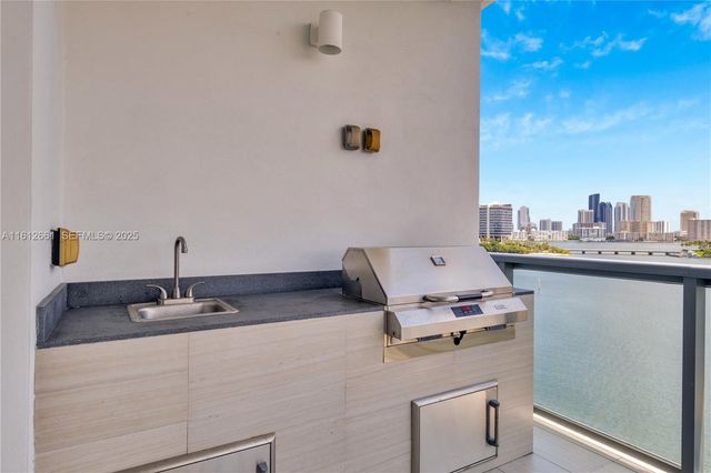 3300 NE 188 Street 611, Aventura, FL 33180