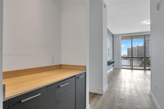 3300 NE 188 Street 611, Aventura, FL 33180