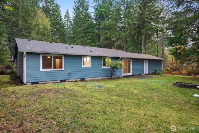 2261 E Phillips Lake Loop Road, Shelton, WA 98584