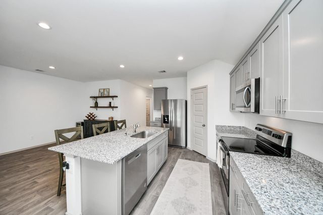 1137 Buffalograss Trail, Sealy, TX 77474