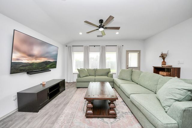 1137 Buffalograss Trail, Sealy, TX 77474
