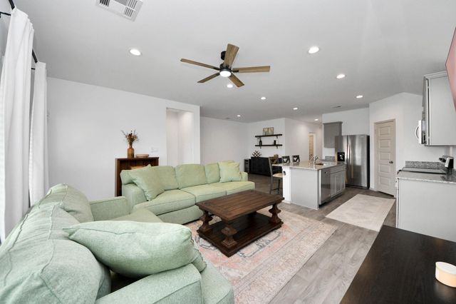 1137 Buffalograss Trail, Sealy, TX 77474