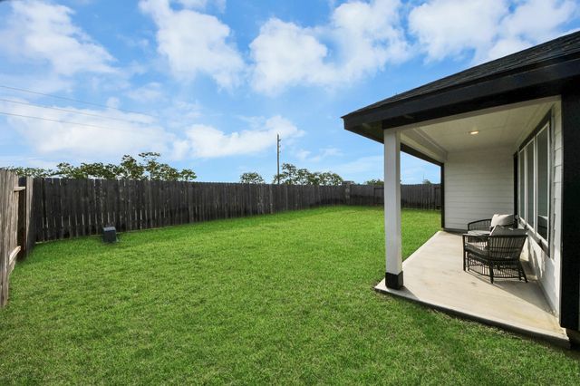 1137 Buffalograss Trail, Sealy, TX 77474