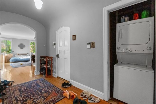 2712 W Logan Boulevard 3, Chicago, IL 60647