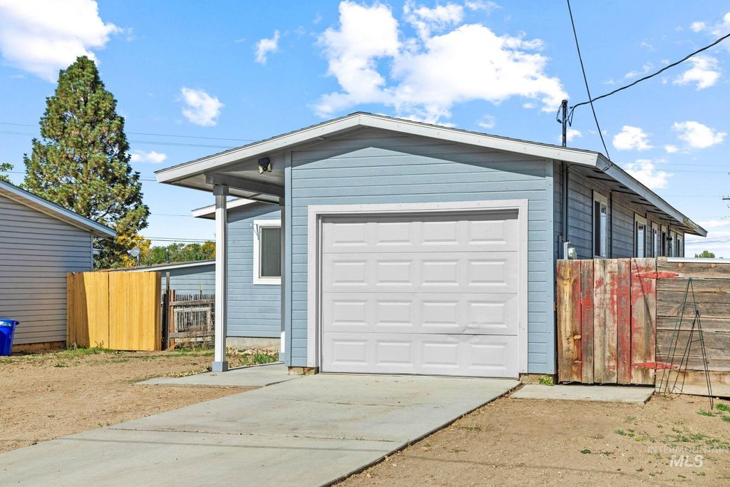 1126 Powell Ave., Nampa, ID 83687 photo 4