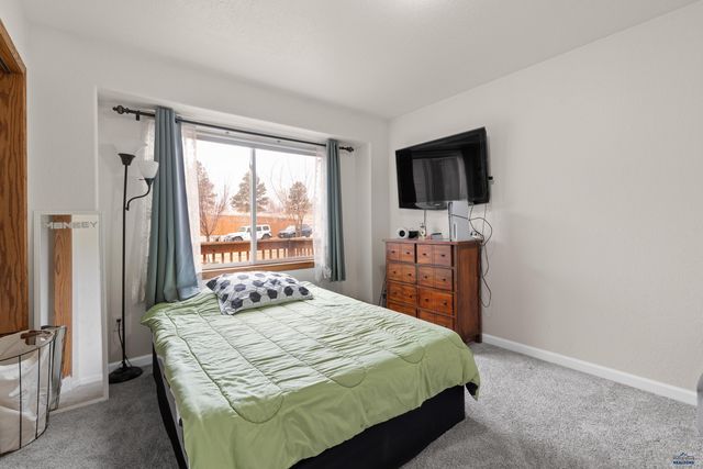 6818 CAMBRIDGE CT, Summerset, SD 57718