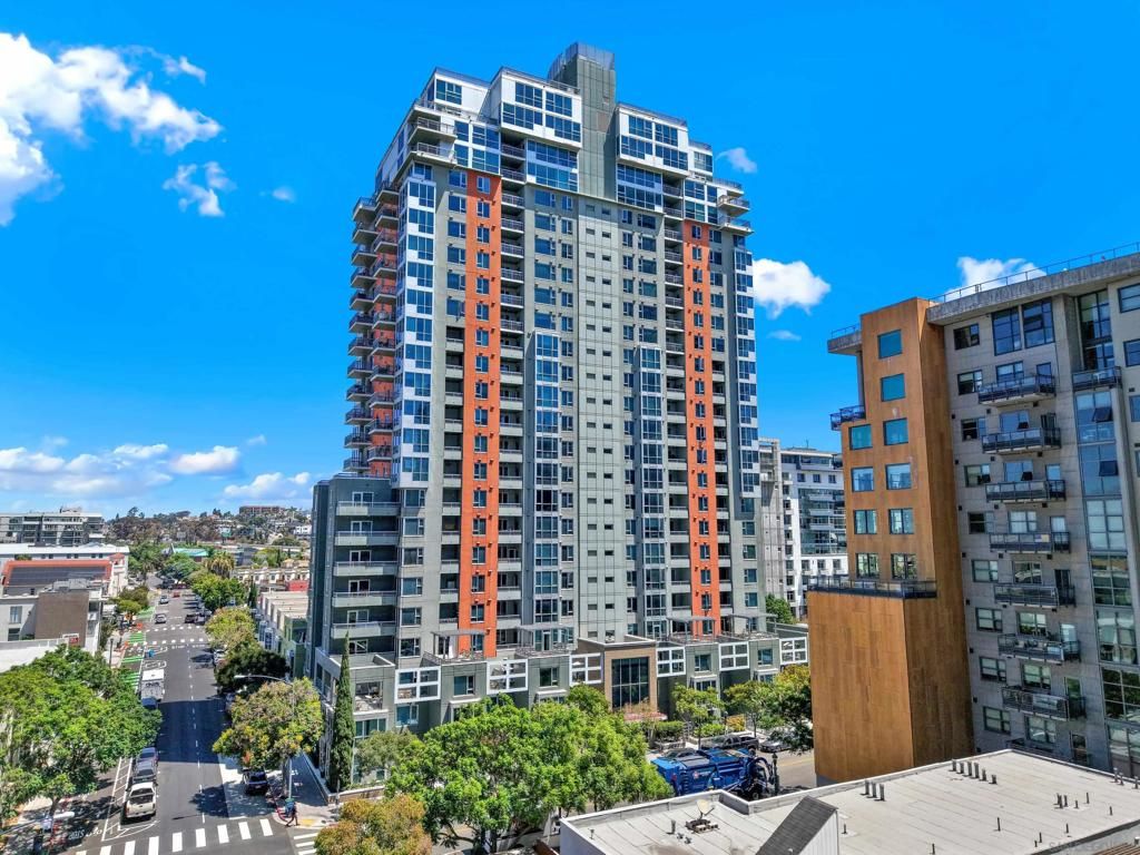 300 W Beech Street 805, San Diego, CA 92101 — photo 2