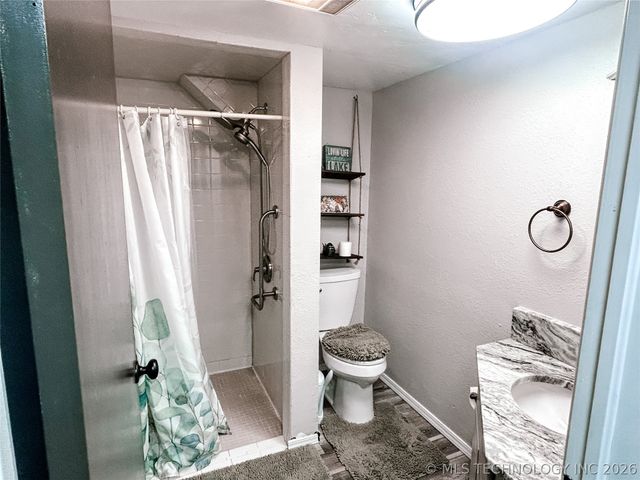 721 Mohawk Drive, Eufaula, OK 74432