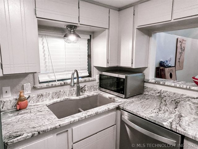 721 Mohawk Drive, Eufaula, OK 74432