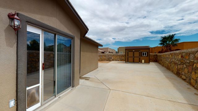 2608 Tanning Rock Way, El Paso, TX 79938