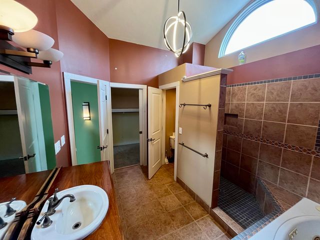 321 Bentley Avenue, Poultney, VT 05764