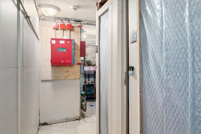 4080 Post Road 11, Warwick, RI 02886