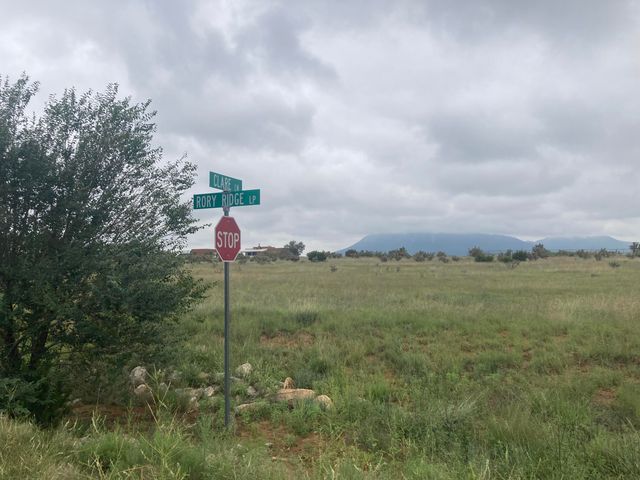 33 Rory Road, Edgewood, NM 87015