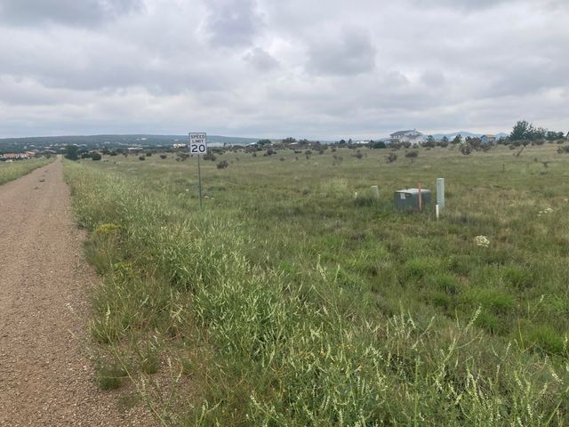 33 Rory Road, Edgewood, NM 87015