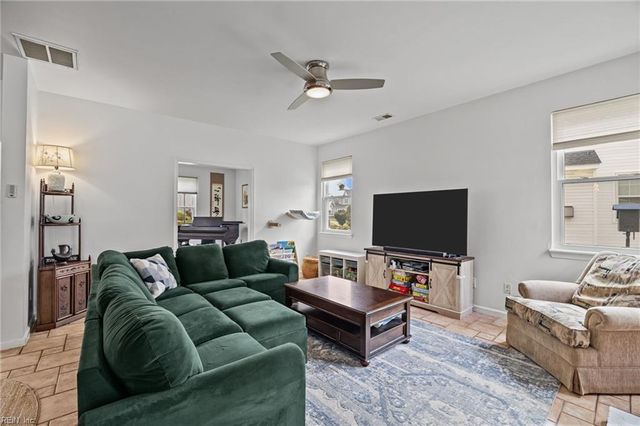 4135 Bishops PL, Portsmouth, VA 23703