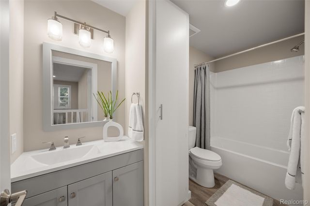 94 Kendrick Street, Mt. Clemens, MI 48043