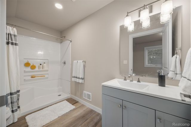 94 Kendrick Street, Mt. Clemens, MI 48043