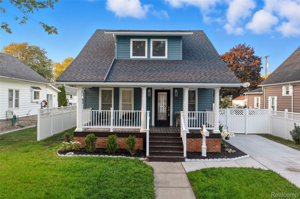 94 Kendrick Street, Mt. Clemens, MI 48043