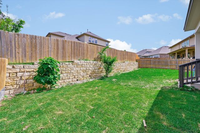 213 Buffalo Ridge DR, Manchaca, TX 78652