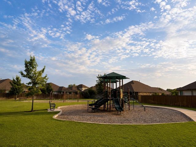 213 Buffalo Ridge DR, Manchaca, TX 78652
