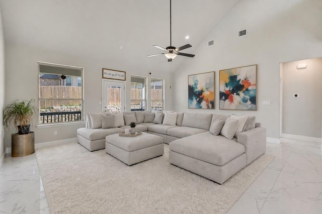 213 Buffalo Ridge DR, Manchaca, TX 78652