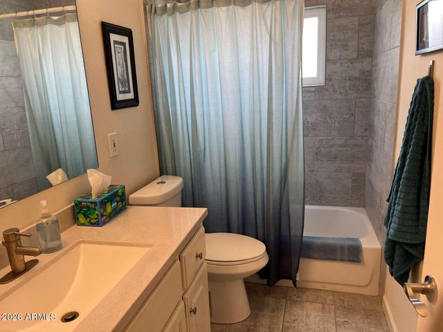 2035 W MARYLAND Avenue, Phoenix, AZ 85015