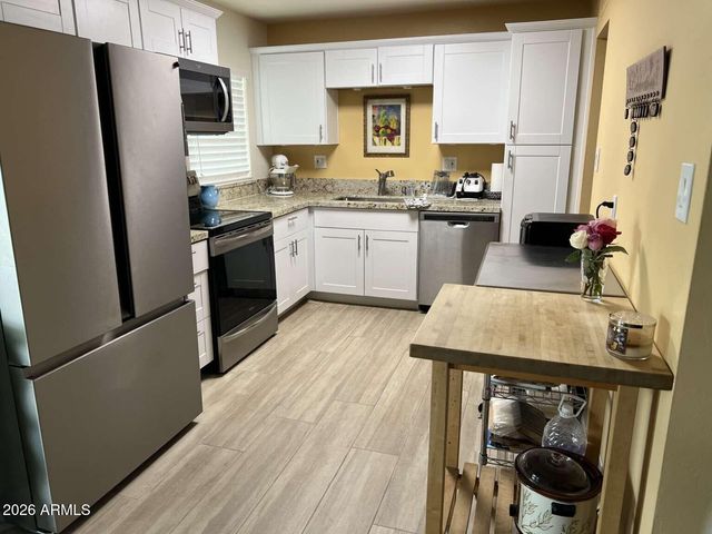2035 W MARYLAND Avenue, Phoenix, AZ 85015