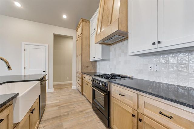 632 Honey Springs Lane, Shawnee, OK 74804