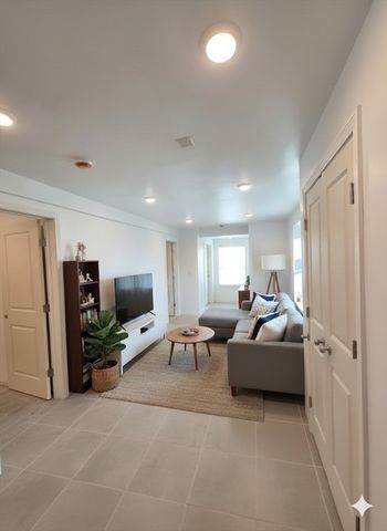 139 Malborough 1, Chelsea, MA 02150