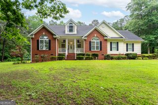 140 Honeysuckle Road NW, Milledgeville, GA 31061
