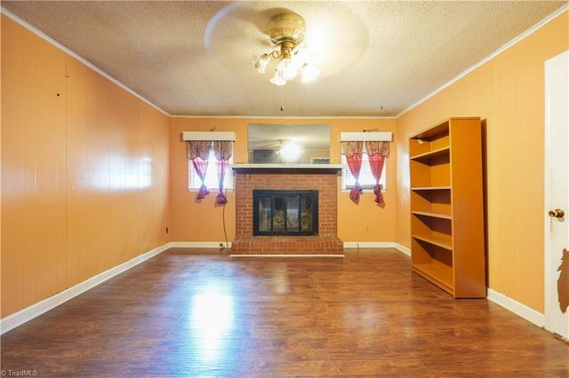 500 Clover Drive, High Point, NC 27262