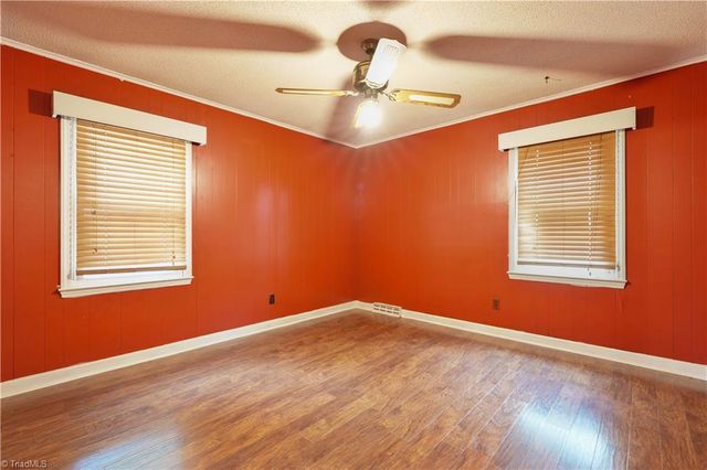 500 Clover Drive, High Point, NC 27262
