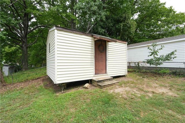 500 Clover Drive, High Point, NC 27262