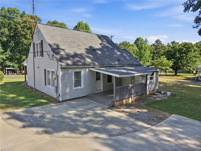 2816 Old Liberty Road, Randleman, NC 27317