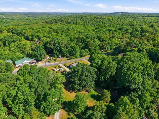 2816 Old Liberty Road, Randleman, NC 27317