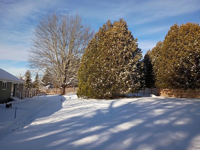 22 Indian Ridge Road, Hopkinton, NH 03229