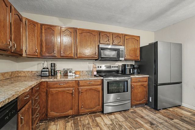 3916 Longmeadow Way, Fort Worth, TX 76133