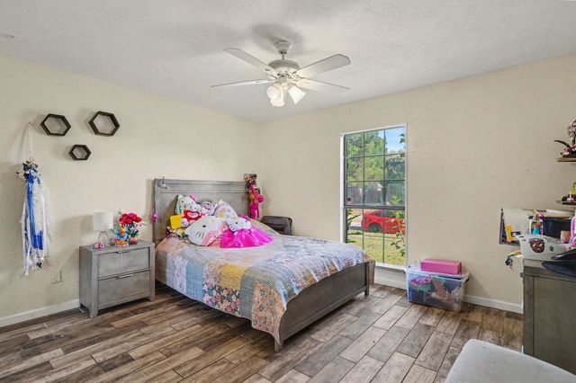3916 Longmeadow Way, Fort Worth, TX 76133