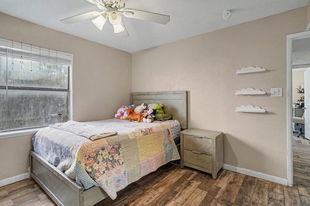 3916 Longmeadow Way, Fort Worth, TX 76133