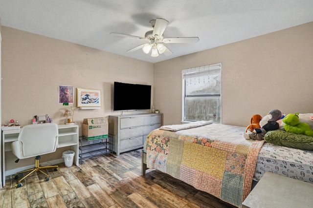 3916 Longmeadow Way, Fort Worth, TX 76133