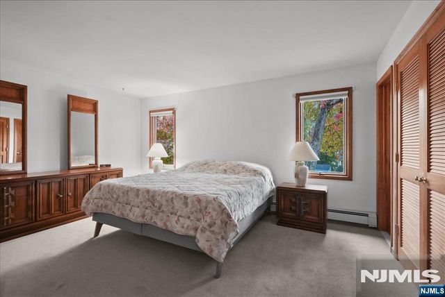 20 Wesley Drive, West Milford, NJ 07480