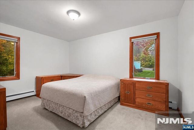 20 Wesley Drive, West Milford, NJ 07480